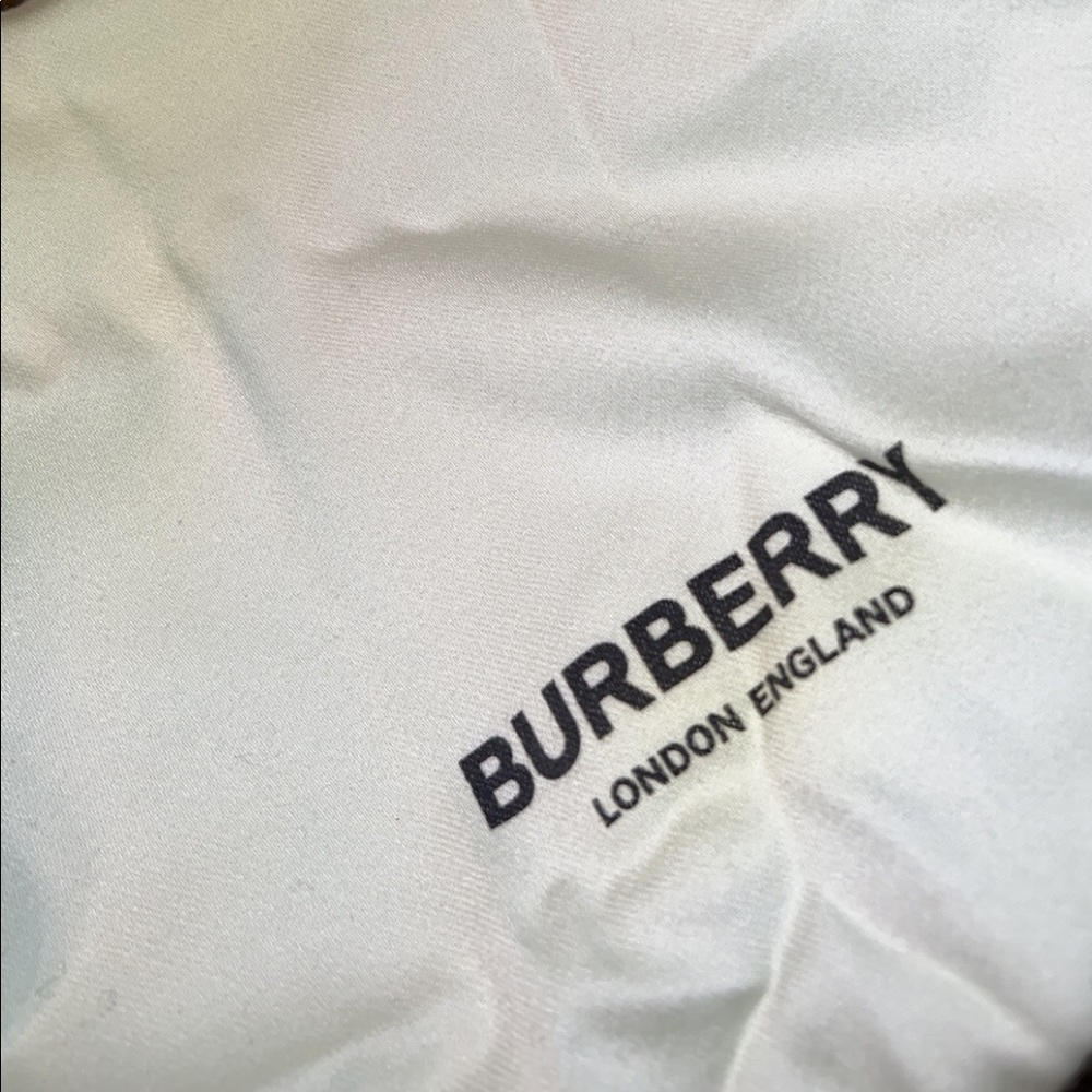 Burberry Slides - Picture 2 of 3
